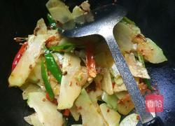 腊肉炒佛手瓜的做法图解3