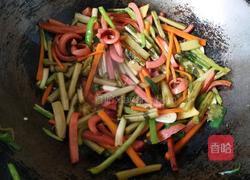 萝卜梗炒火腿肠的做法图解7