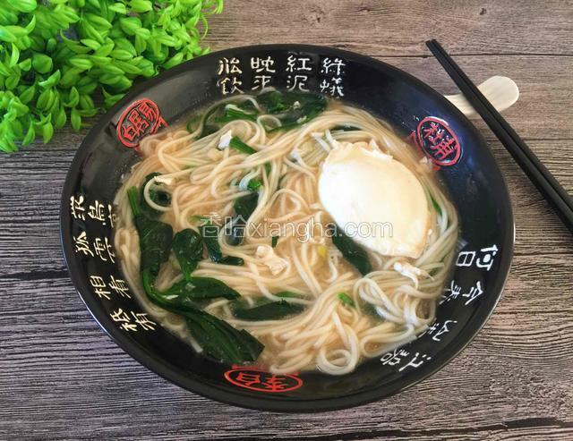 菠菜鸡蛋汤面