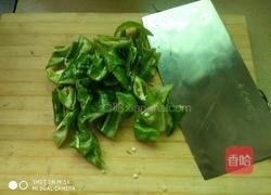 螺丝椒炒五花肉的做法图解2