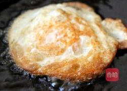 酱油荷包蛋的做法图解1