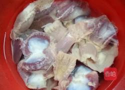 酸豆角炒鸡杂的做法图解1