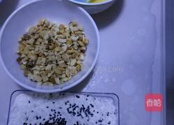 坚果曲奇饼干的做法图解1