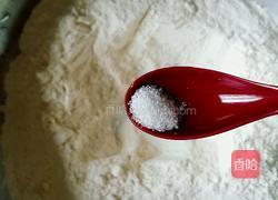 菠菜面团的做法图解2