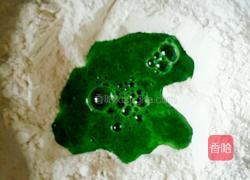 菠菜面团的做法图解3
