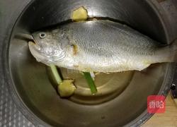 砂锅鱼炖豆腐的做法图解2