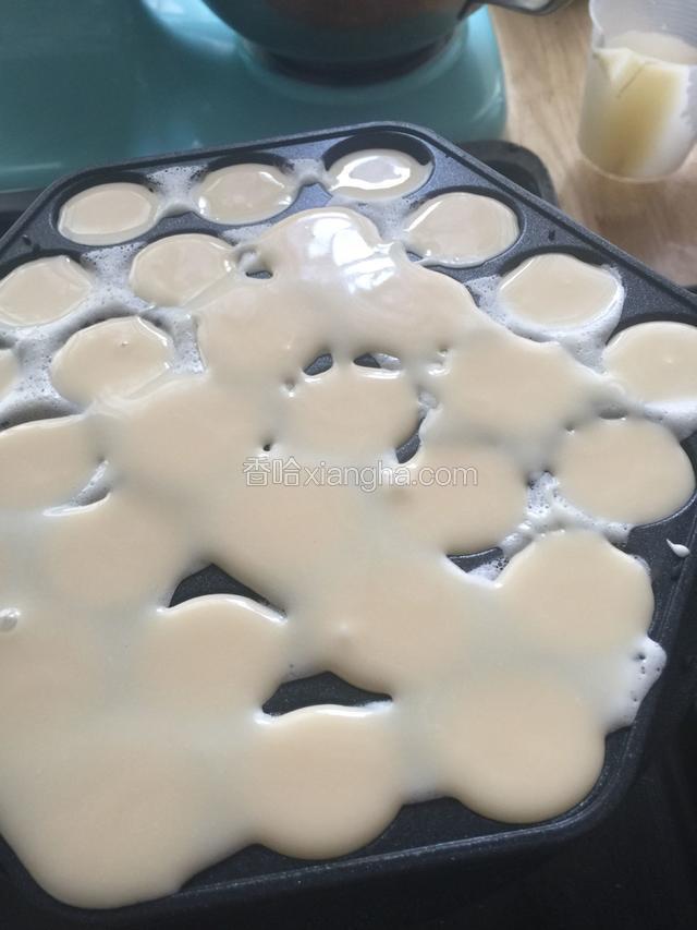 倒入面糊180度加热3分钟