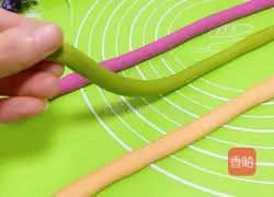 Illustration of how to make three-color dumplings 6