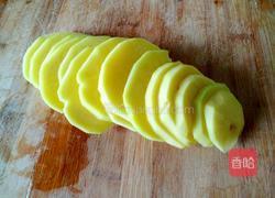 土豆芝麻球的做法图解2