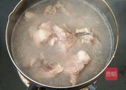 排骨汤的做法图解1
