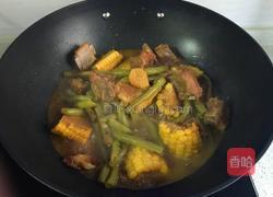 排骨炖豆角玉米的做法图解8