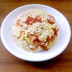 腊肠鸡蛋炒饭的做法[图]