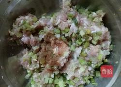芹菜猪肉陷的做法图解6