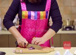 金枪鱼辣白菜汤的做法图解1