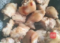 冰糖猪蹄的做法图解2