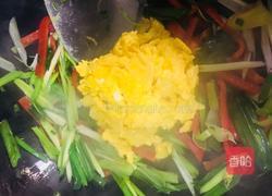 青蒜彩椒炒鸡蛋的做法图解11