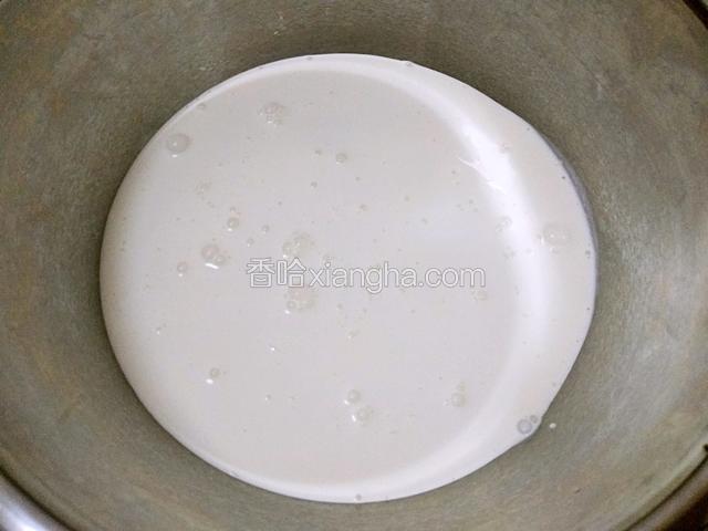 淡奶油放入白糖