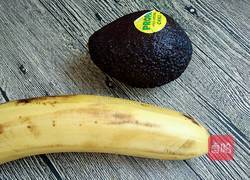 牛油果香蕉奶昔的做法图解1