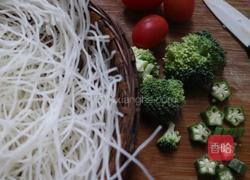 石锅米线的做法图解1