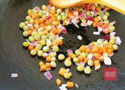 五颜六色炒饭的做法图解3