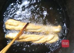 家庭版炸油条的做法图解12