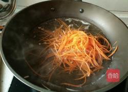 胡萝卜炒茭白的做法图解3