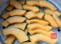 奶香豆沙南瓜饼的做法图解1