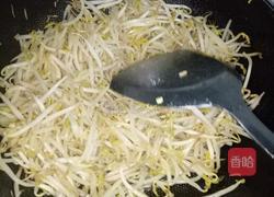 鸡蛋火腿炒豆芽的做法图解6