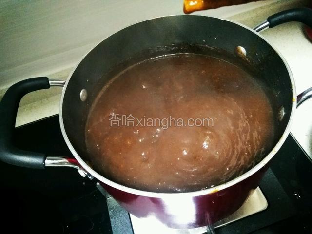 小火慢慢的熬，不停的搅拌。