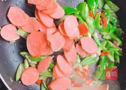 辣椒炒香肠的做法图解7