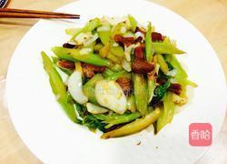 百合西芹炒腊肉的做法图解10