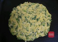 蒜苗鸡蛋玉米面煎饼的做法图解3
