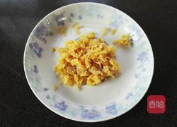 萝卜干煎鸡蛋的做法图解1