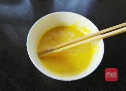 萝卜干煎鸡蛋的做法图解3