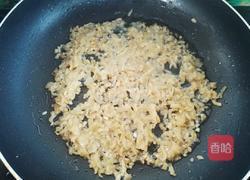 萝卜干煎鸡蛋的做法图解5