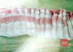 白菜木耳炒肉的做法图解1