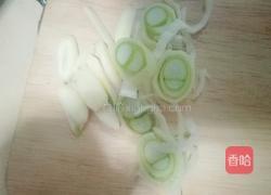 白菜木耳炒肉的做法图解3