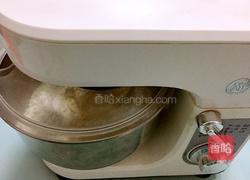 豆沙花式面包的做法图解2