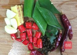 自制香辣小火锅的做法图解1