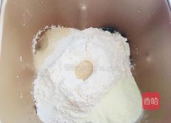 脆皮肠芝士面包的做法图解1