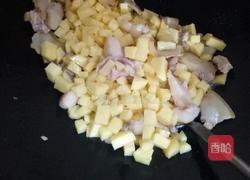土豆猪肉闷饭的做法图解7