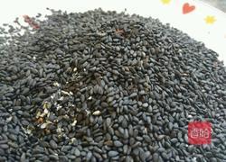 黑芝麻花生牛轧糖的做法图解3