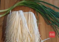 凉拌金针菇的做法图解1