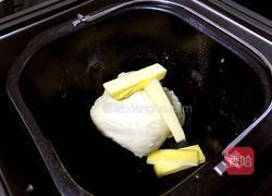 珍妮珍馐圣诞花环面包的做法图解1