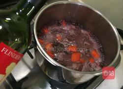紅酒燉牛肉的做法图解7