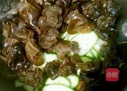 木耳鸡蛋炒黄瓜片的做法图解6