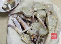 葱姜梭子蟹的做法图解1