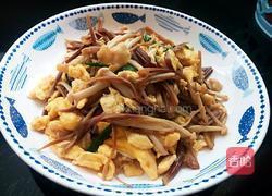 金针菇炒蛋的做法图解4