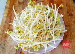 黄豆芽拌芹菜的做法图解2