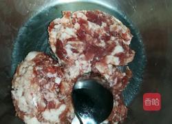 金针菇猪肉馄饨的做法图解1